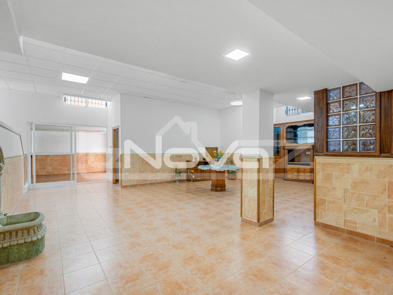 Villa mit vier Schlafzimmern in La Mata. #2088