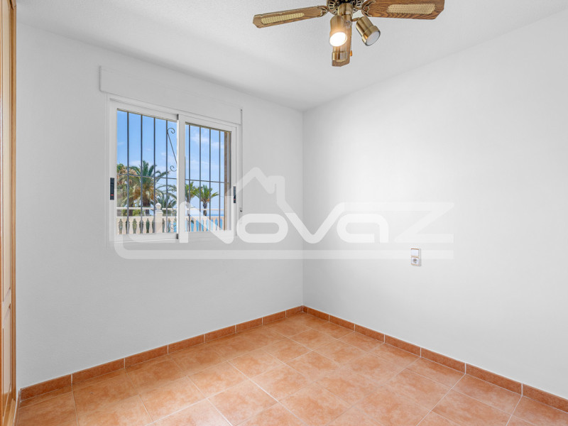 Villa mit vier Schlafzimmern in La Mata. #2088