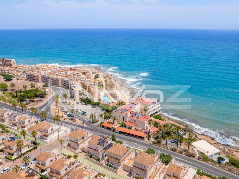 Villa mit vier Schlafzimmern in La Mata. #2088