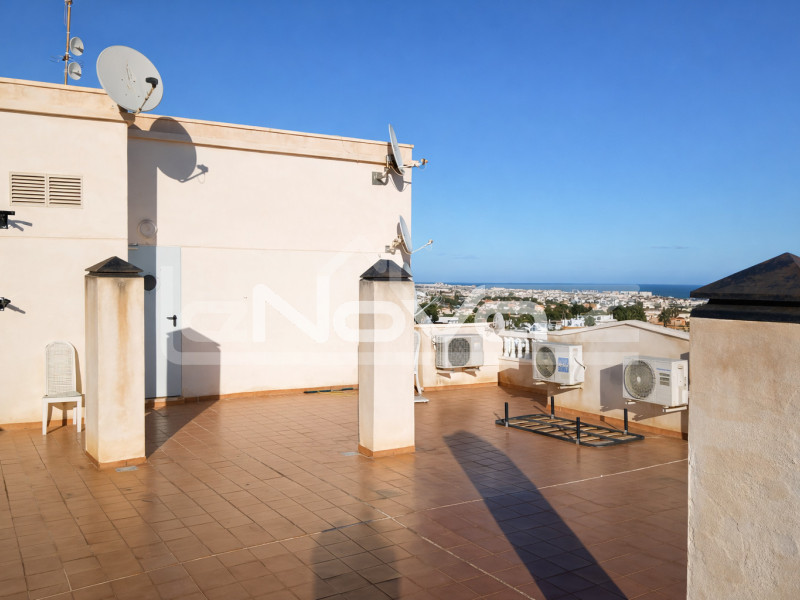 Spektakularny penthouse z widokiem na morze w Lomas de Cabo Roig. #2091