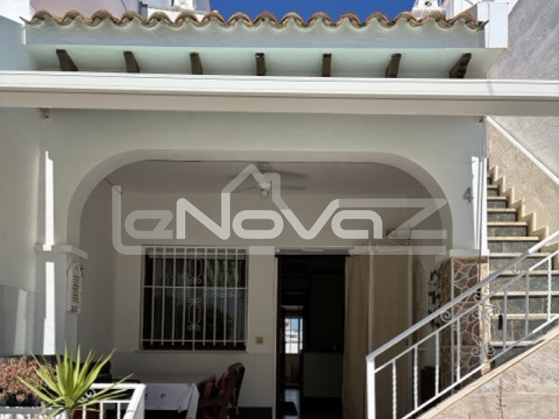 Bungaló egy hálószobával Orihuela Costa Campoamor Golf. #2093