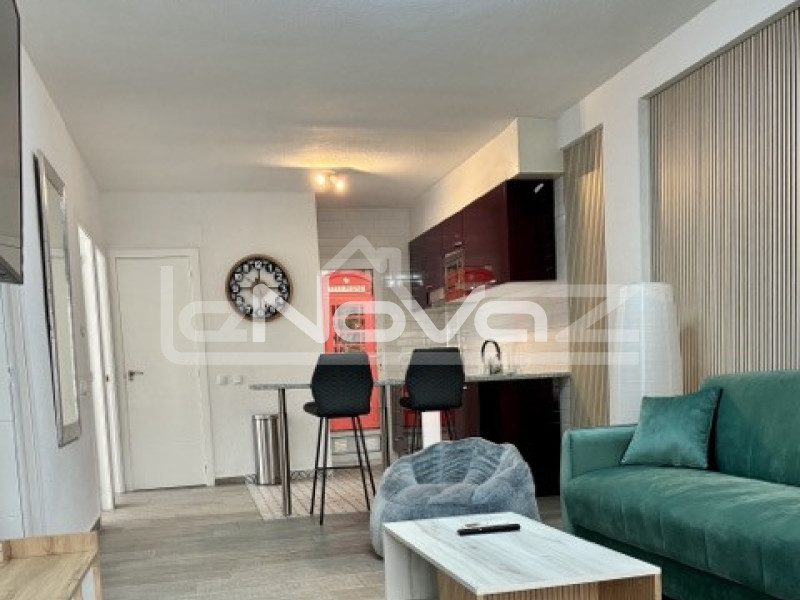 Apartamento reformado al estilo moderno.. #2098
