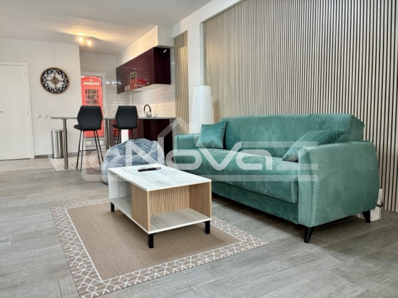 Apartamento reformado al estilo moderno.. #2098
