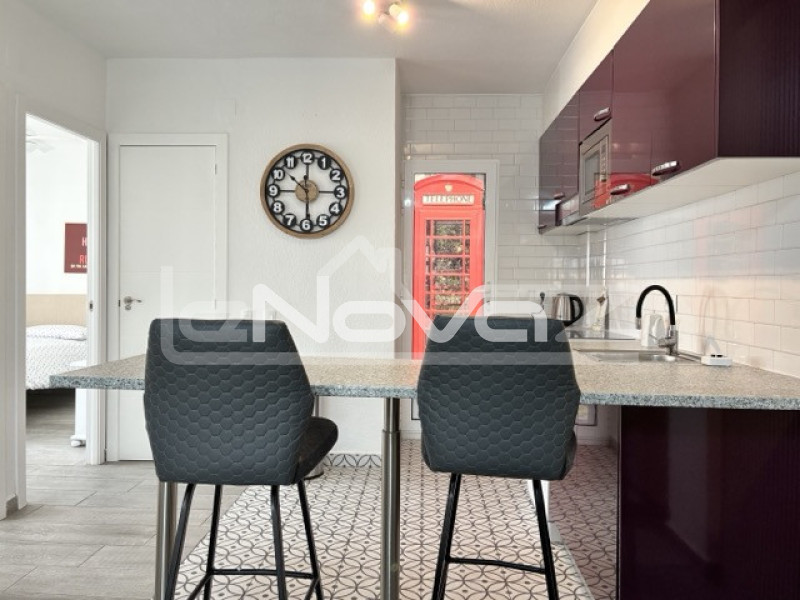 Apartamento reformado al estilo moderno.. #2098