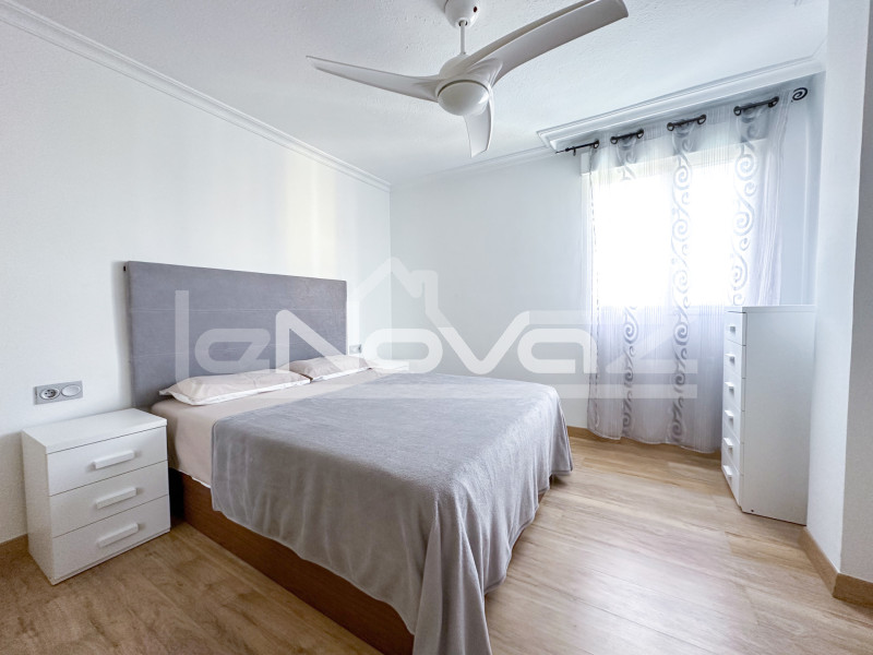 Oszałamiający penthouse z 3 sypialniami z solarium i widokiem na morze.. #954