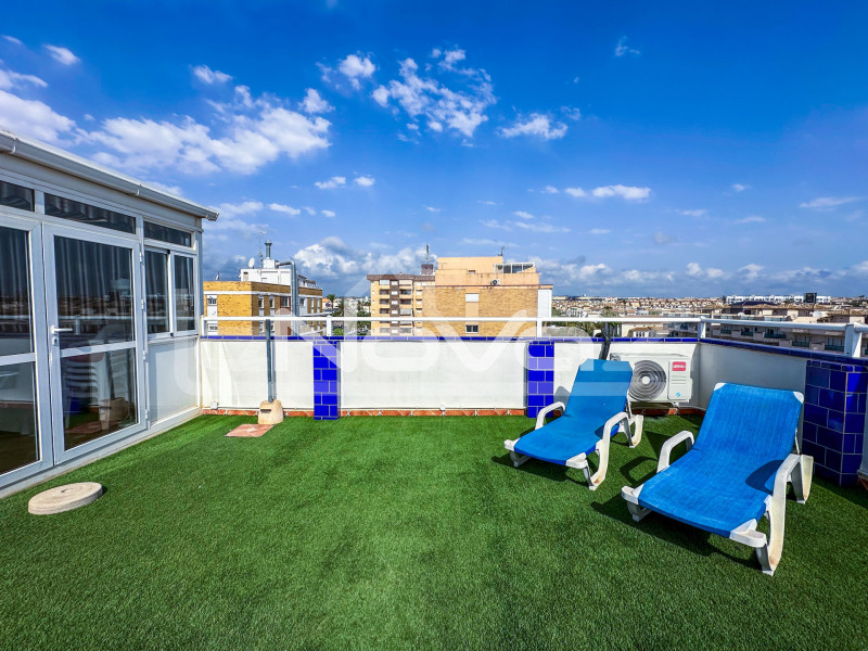 Oszałamiający penthouse z 3 sypialniami z solarium i widokiem na morze.. #954