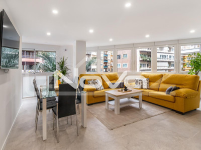 Дивовижна квартира в центрі Алікант, ідеально підходить для інвесторів або багатодітних сімей.